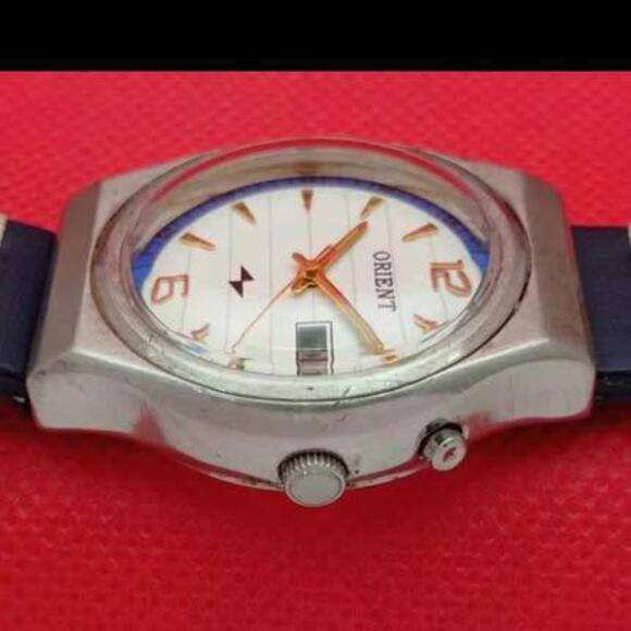 Beautiful 1970's Era Orient Automatic 46941 Day/Date Japan  White/Blue Dial - Picture 4 of 8